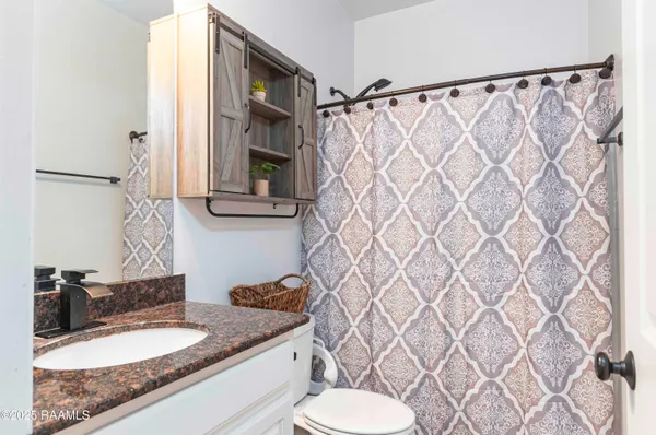 $2,000 | 207 Bayou Des Glaises Road, Broussard, LA 70518