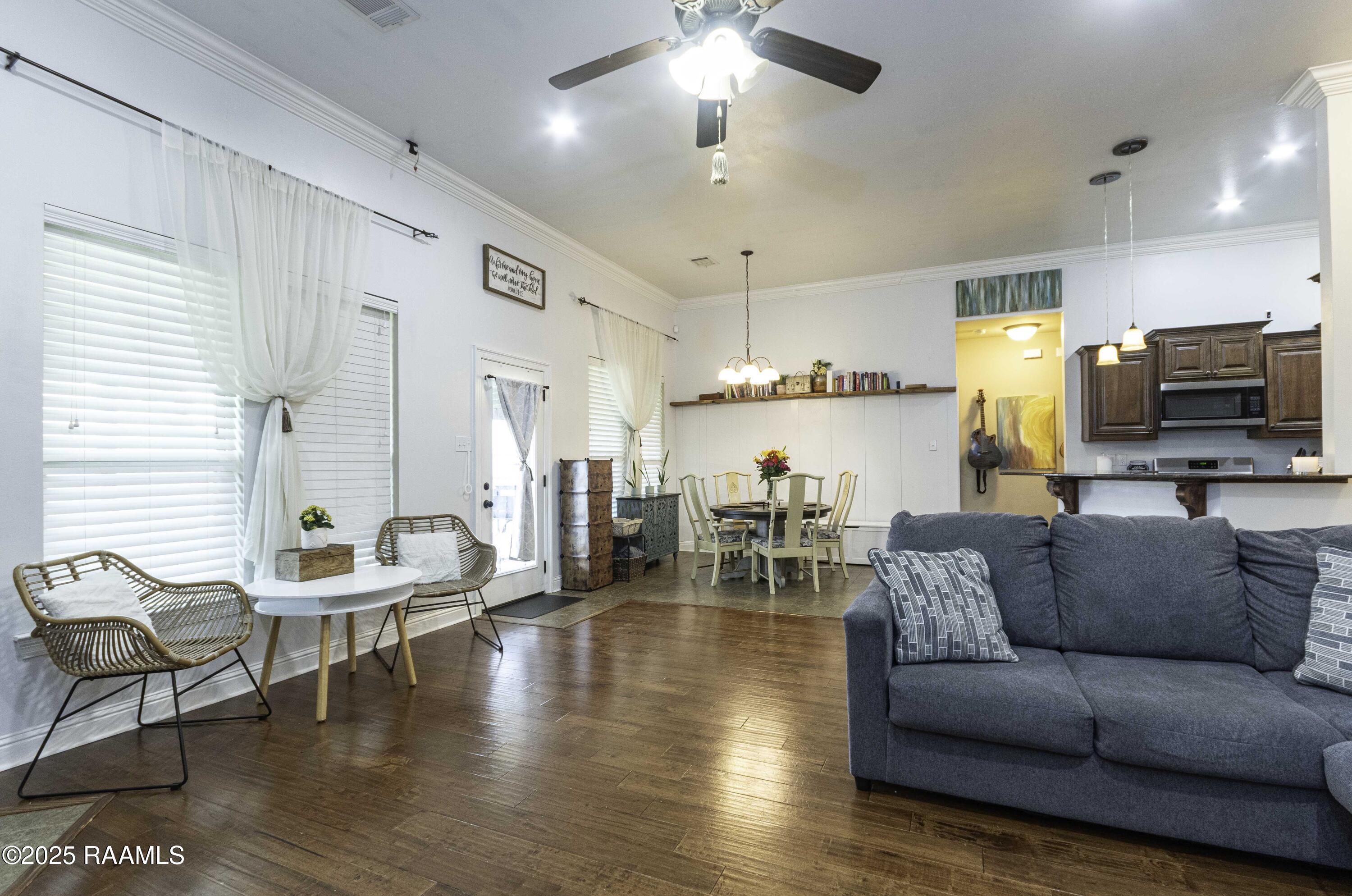 207 Bayou Des Glaises Road Broussard, LA 70518 - Photo 4 of 24 Living Room 3