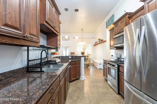 $2,000 | 207 Bayou Des Glaises Road, Broussard, LA 70518