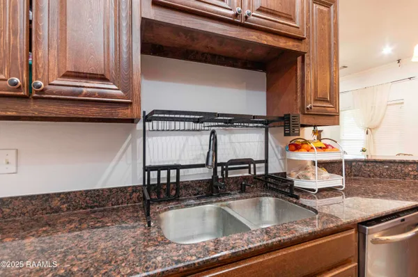 $2,000 | 207 Bayou Des Glaises Road, Broussard, LA 70518