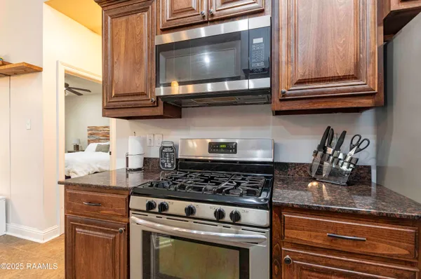 $2,000 | 207 Bayou Des Glaises Road, Broussard, LA 70518