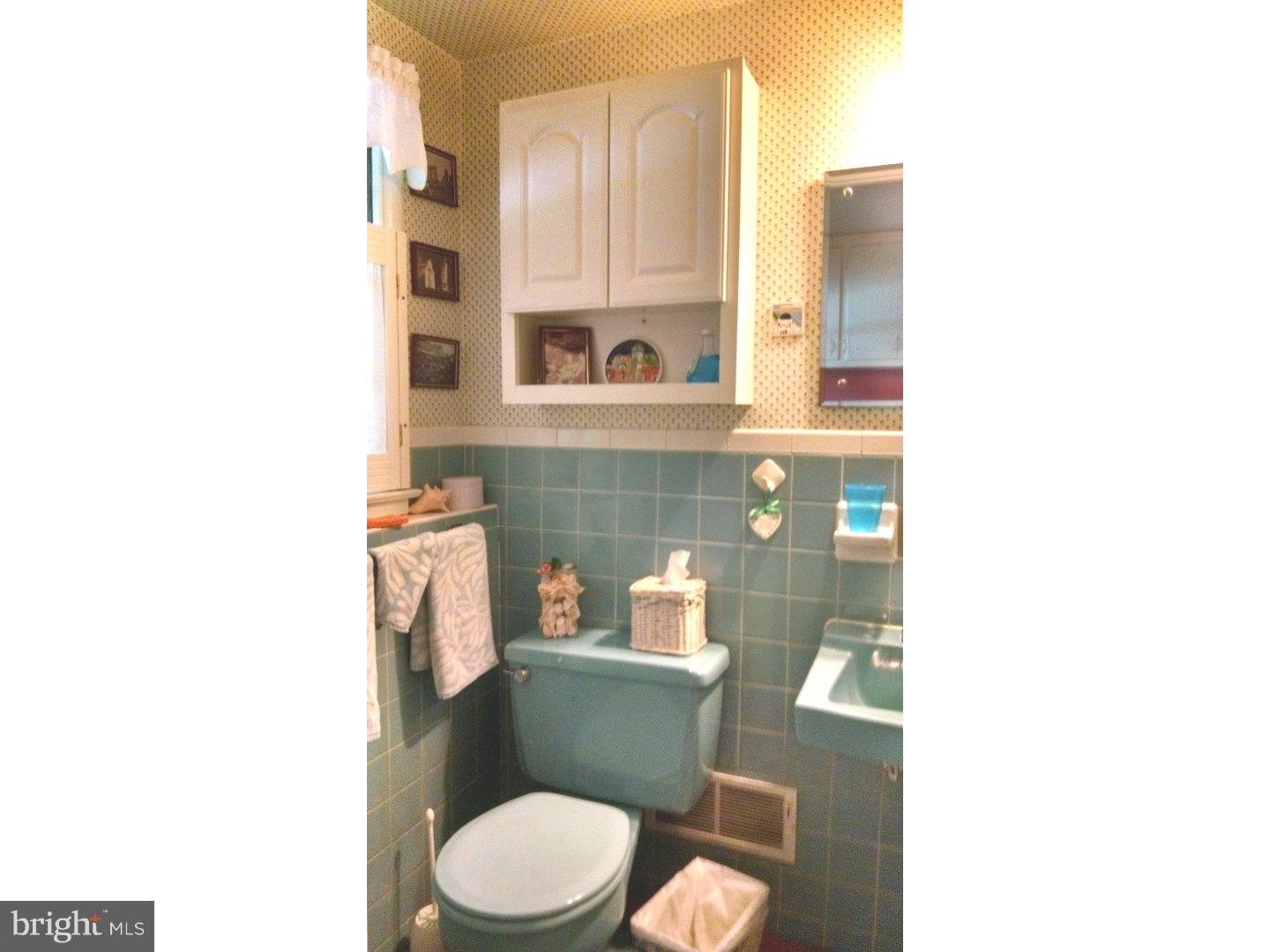 516 8 Street Riverside, NJ 08075 - Photo 23 of 25 Bathroom