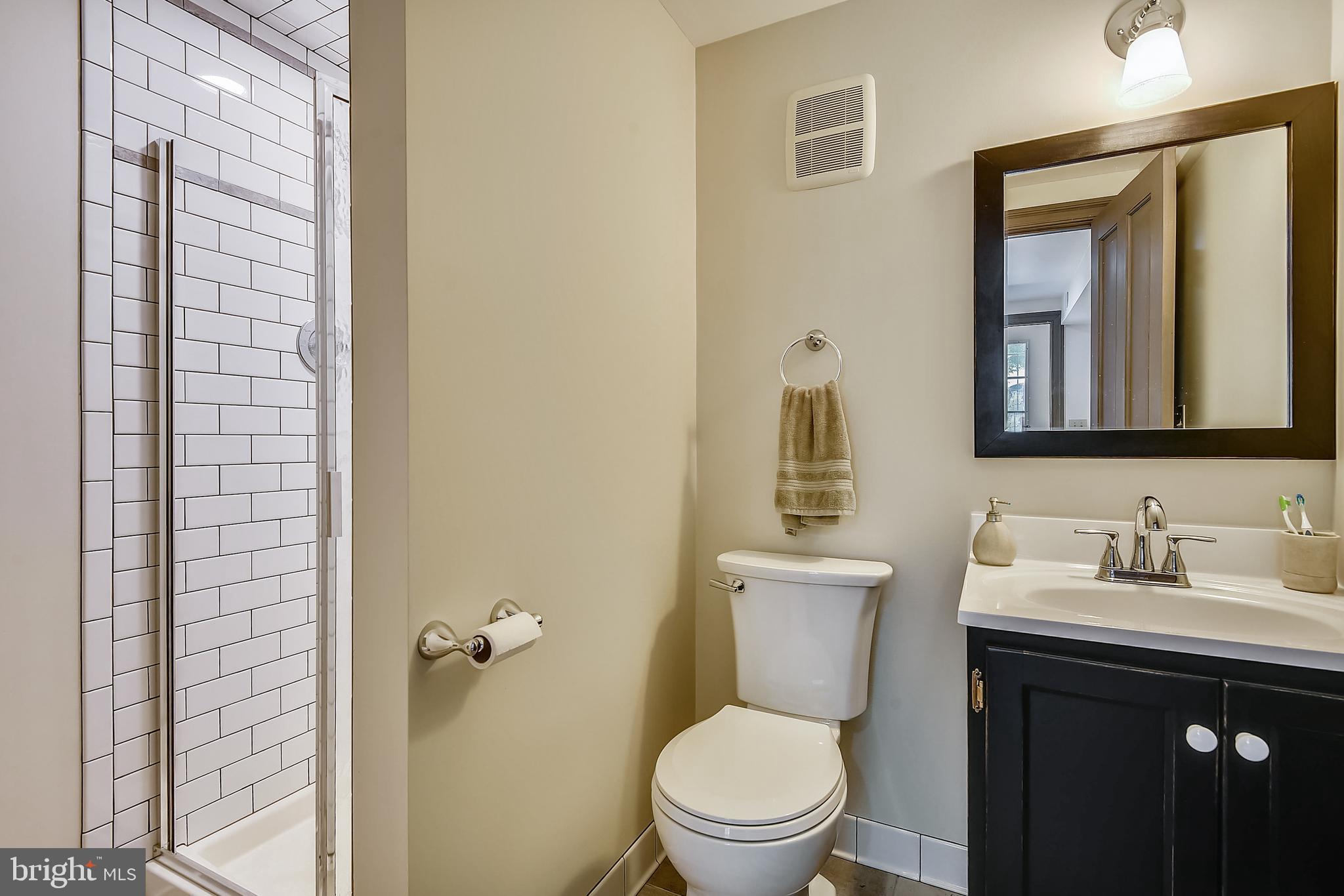 1172 Carrs Wharf Road Edgewater, MD 21037 - Photo 39 of 48 Lower level full bath
