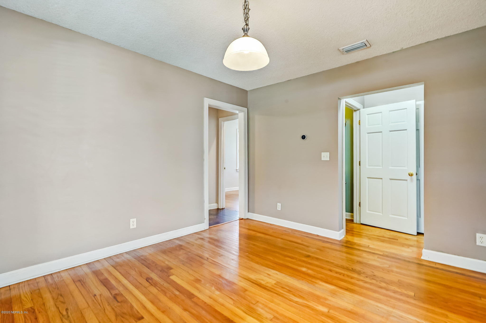 2205 Redfern Road Jacksonville, FL 32207 - Photo 18 of 52 27-web-or-mls-2205 Redfern Rd (27 of 68)