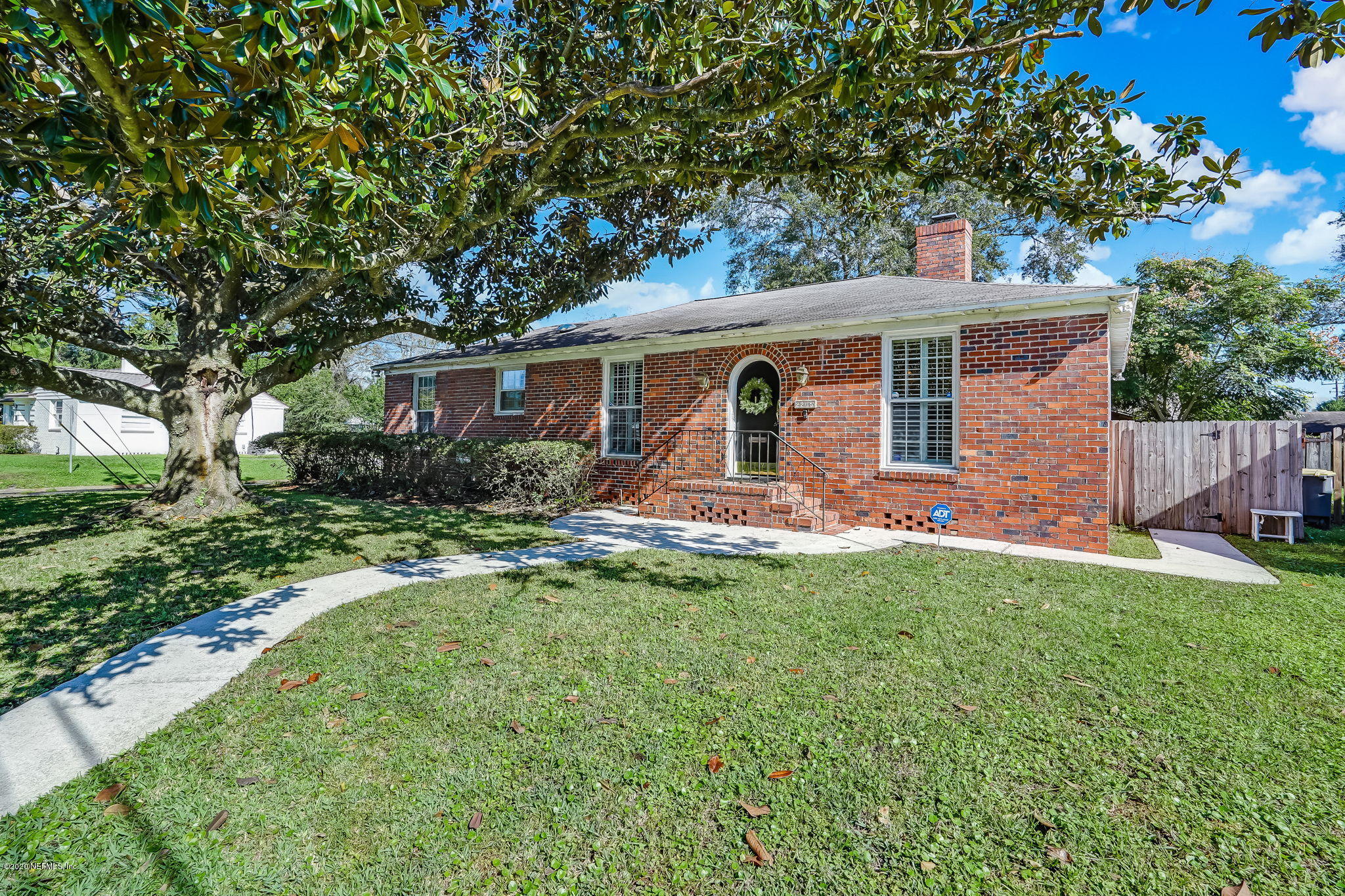 2205 Redfern Road Jacksonville, FL 32207 - Photo 2 of 52 3-web-or-mls-2205 Redfern Rd (3 of 68)