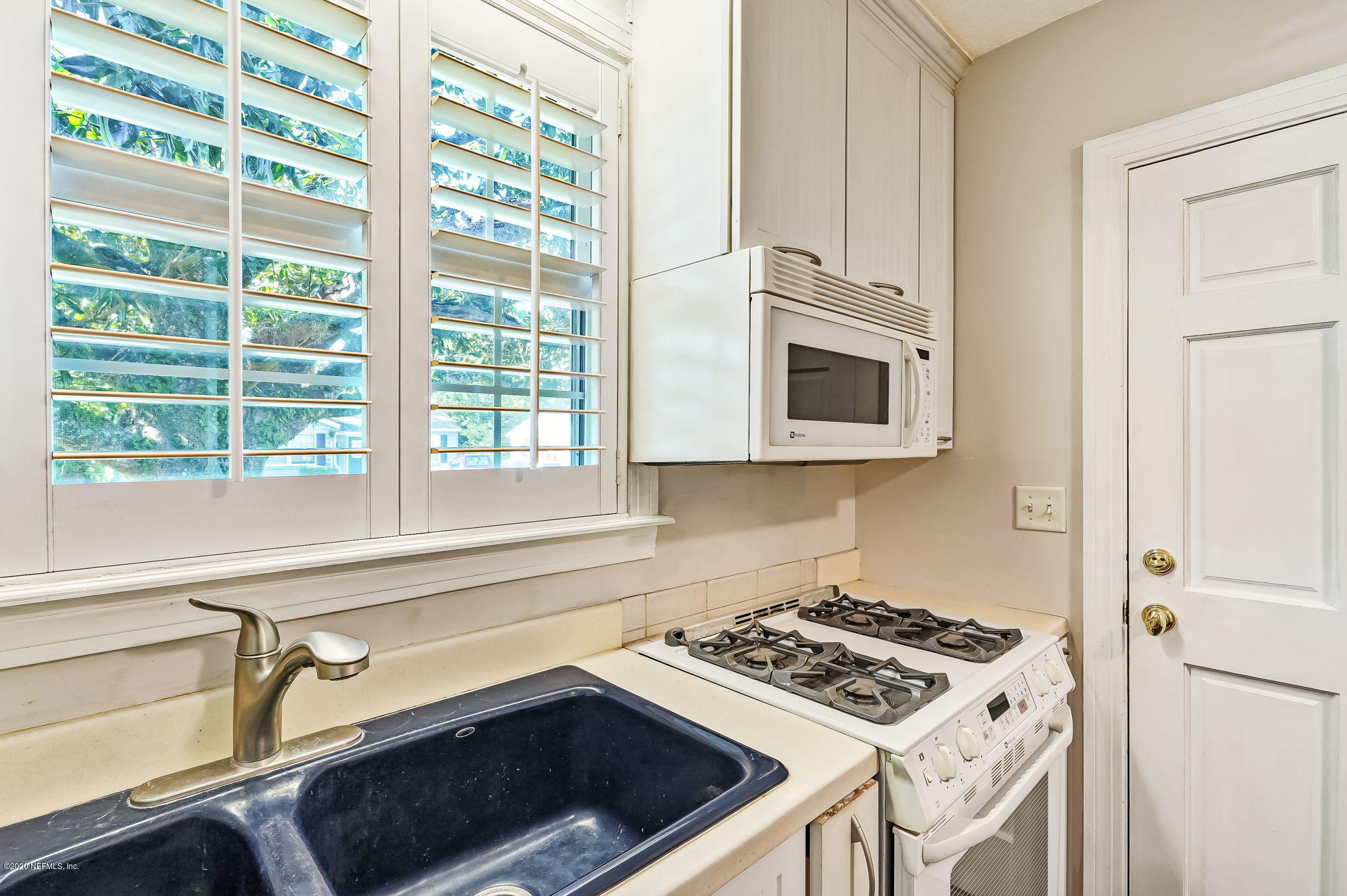 2205 Redfern Road Jacksonville, FL 32207 - Photo 25 of 52 36-web-or-mls-2205 Redfern Rd (36 of 68)