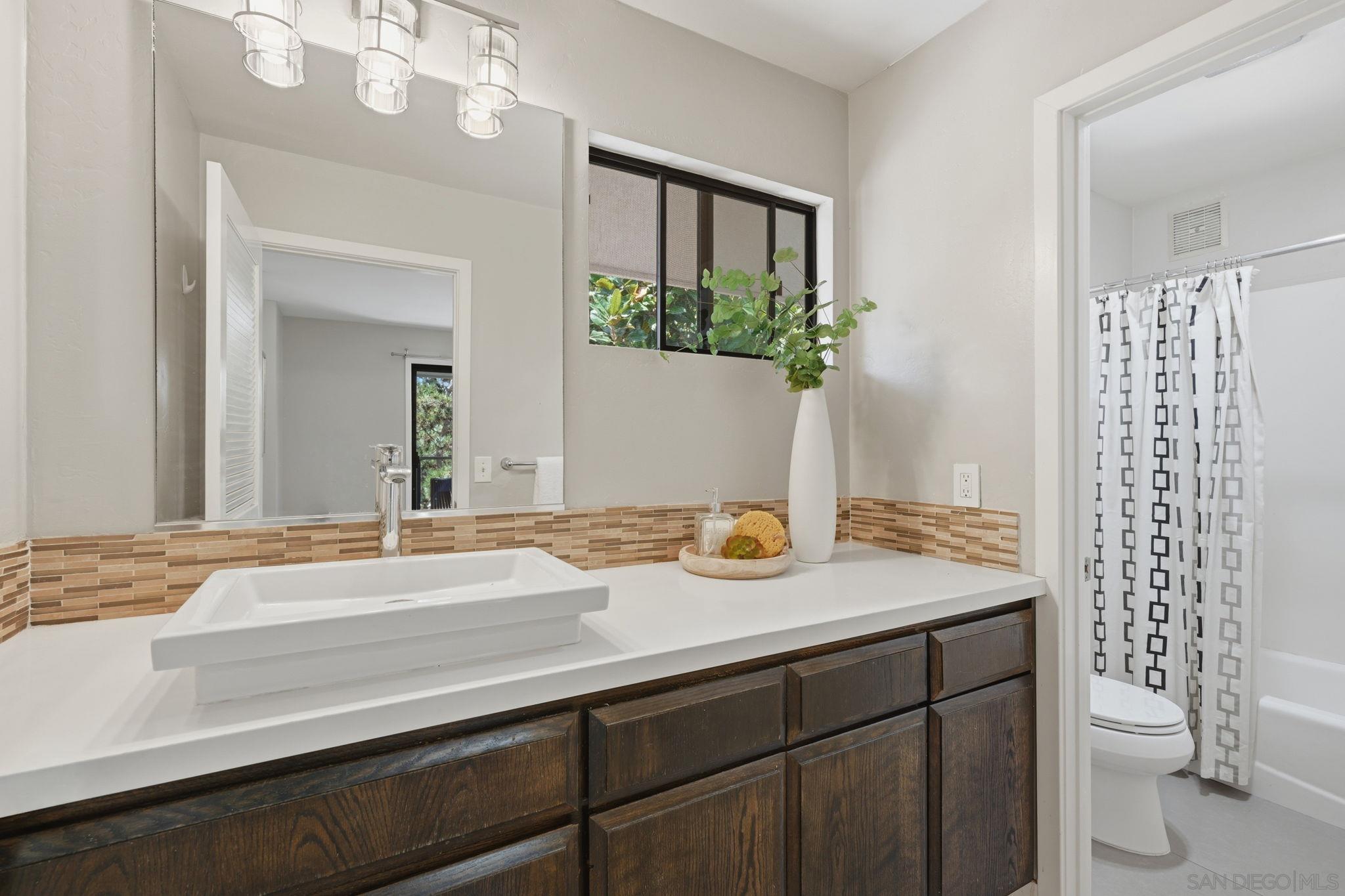 400 Andrew, Unit 1 Encinitas, CA 92024 - Photo 4 of 68