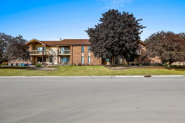 $199,900 | 1751 Eldorado Drive, Unit 16, Bellevue, WI 54302