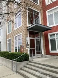 $2,250 | 180 Harbor Square Loop Northeast, Unit B118, Bainbridge Island, WA 98110