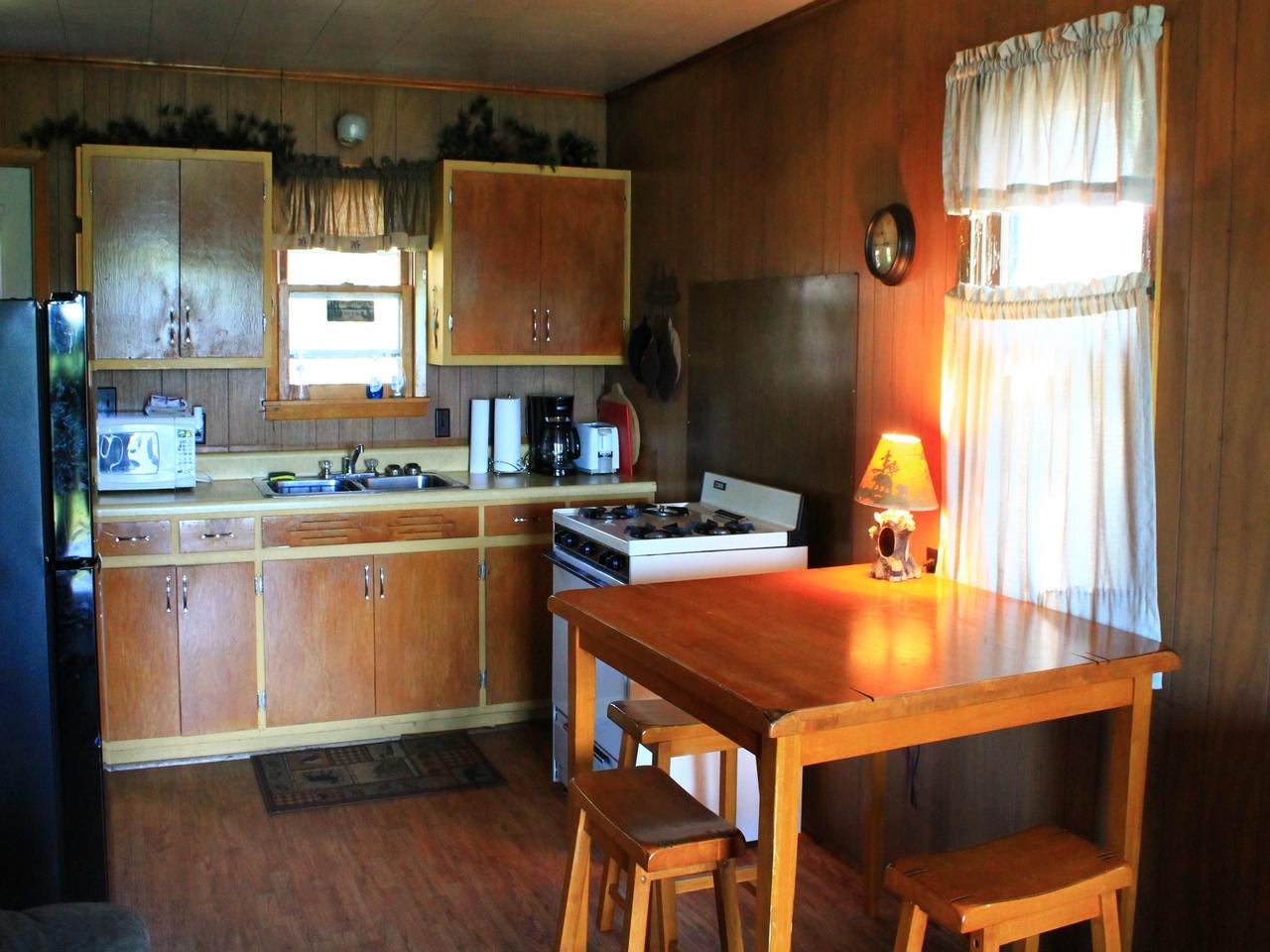 4345 Leaveth Road, Unit 4 Hurley, WI 54534 - Photo 6 of 21 Gallery Image 6