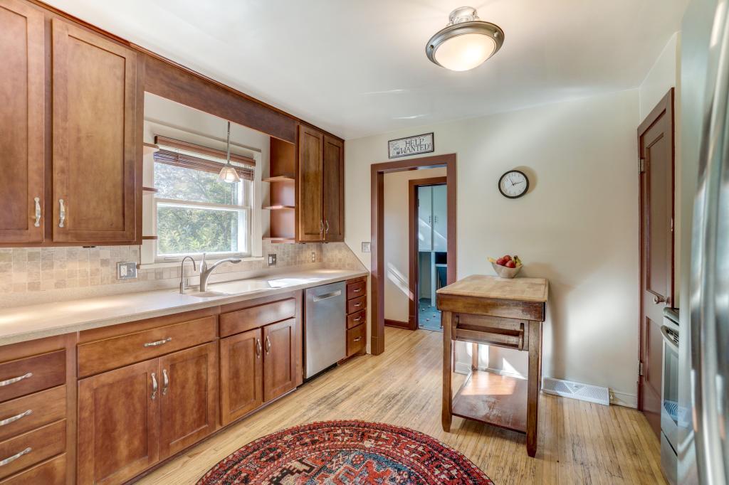 735 12th Street Hudson, WI 54016 - Photo 2 of 40 Gallery Image 2
