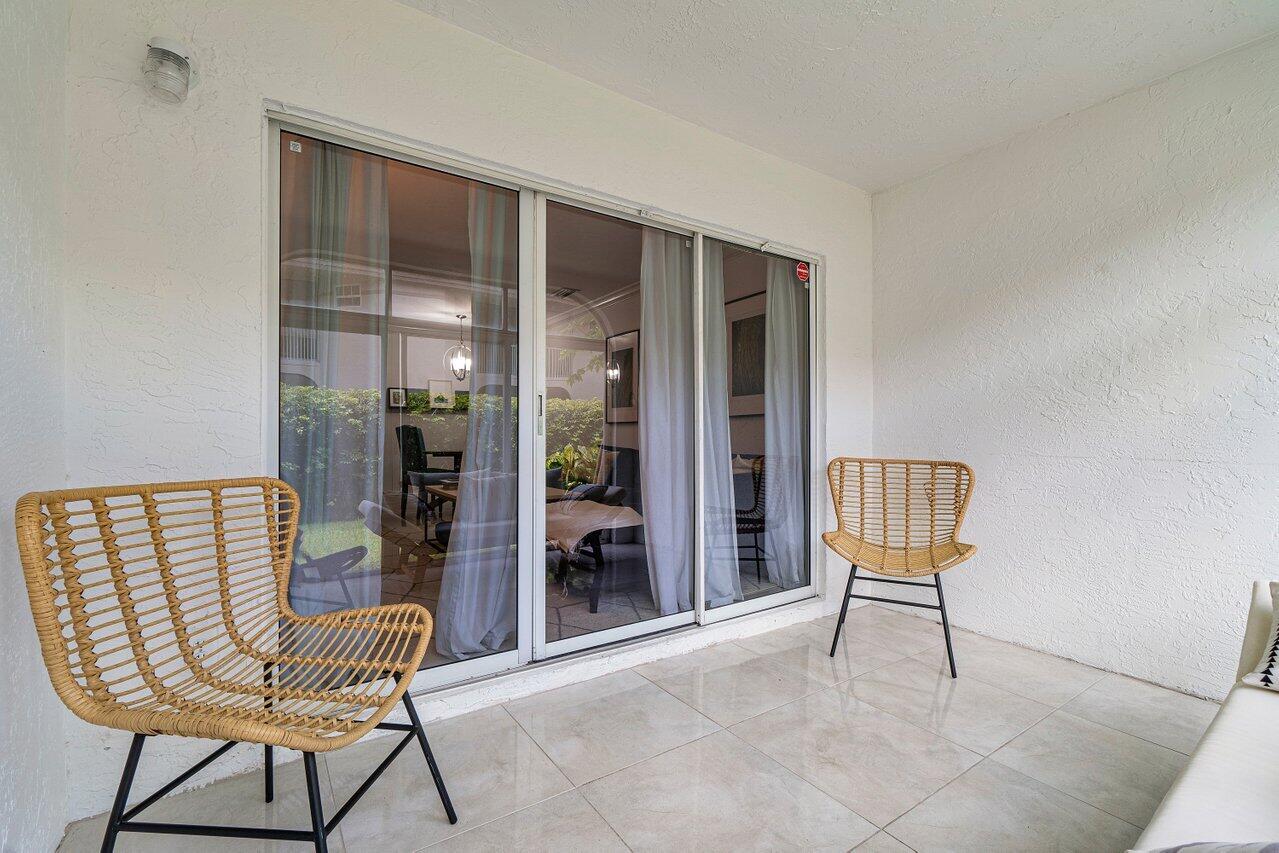 6665 Via Regina Boca Raton, FL 33433 - Photo 23 of 25 018-6665ViaRegina-BocaRaton-FL-33433-SMA
