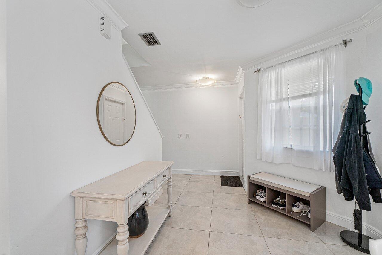 6665 Via Regina Boca Raton, FL 33433 - Photo 7 of 25 009-6665ViaRegina-BocaRaton-FL-33433-SMA
