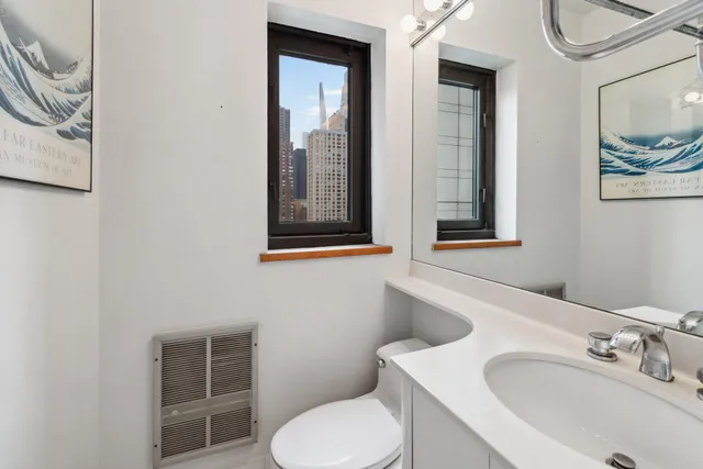$1,350,000 | 161 West 61st Street, Unit 16F | Upper West Side