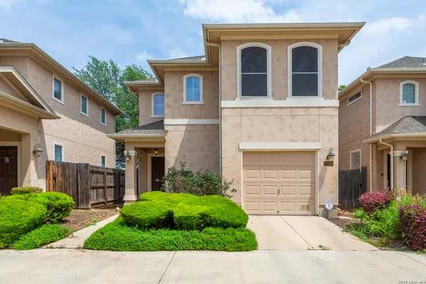 $1,695 | 12330 Abbey Park, San Antonio, TX 78249