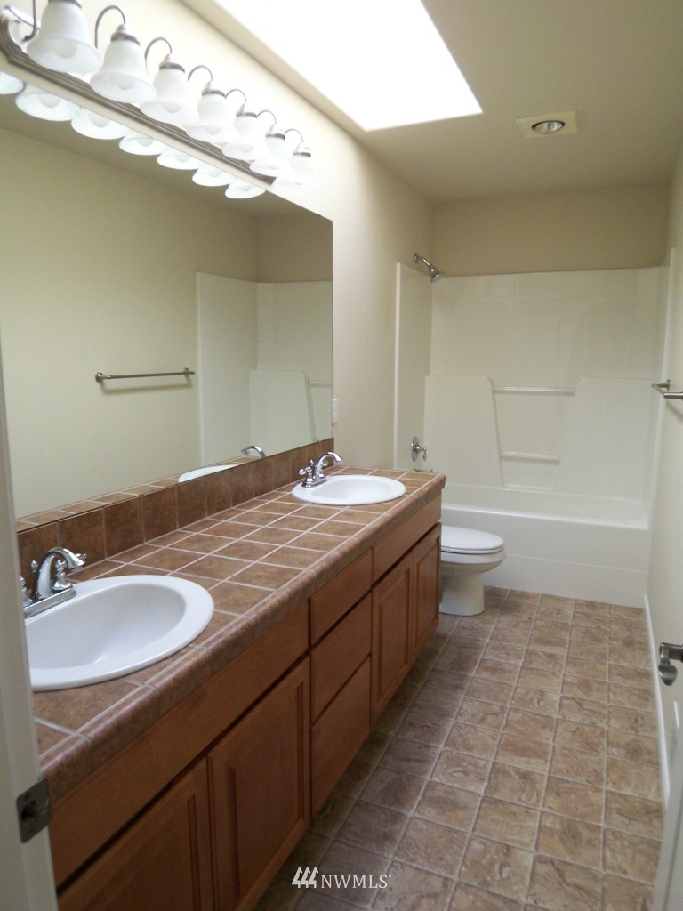 23315 27th Avenue Southeast Bothell, WA 98021 - Photo 10 of 15