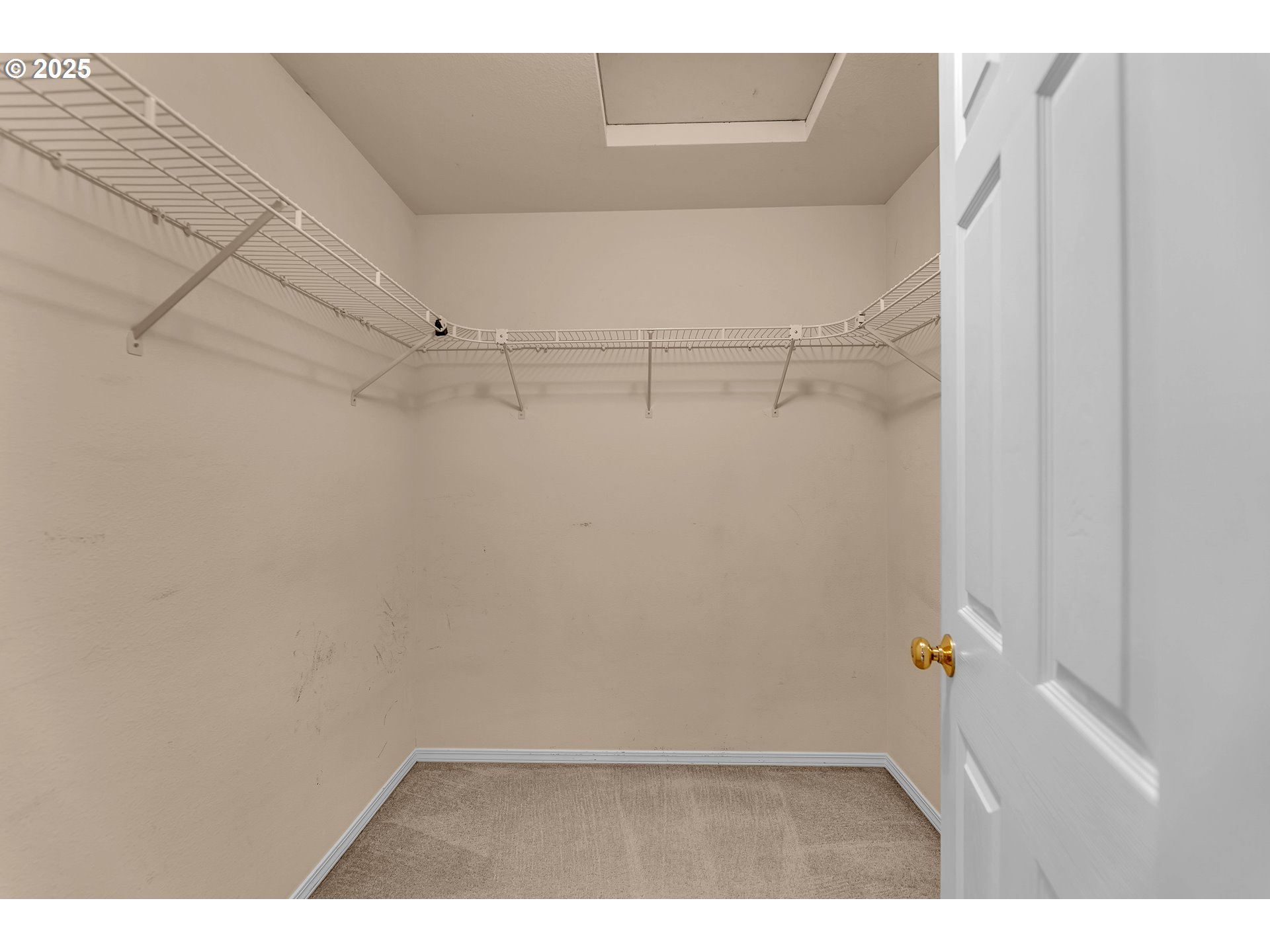 19509 Southeast 33rd Street Camas, WA 98607 - Photo 22 of 37 a view of an empty room