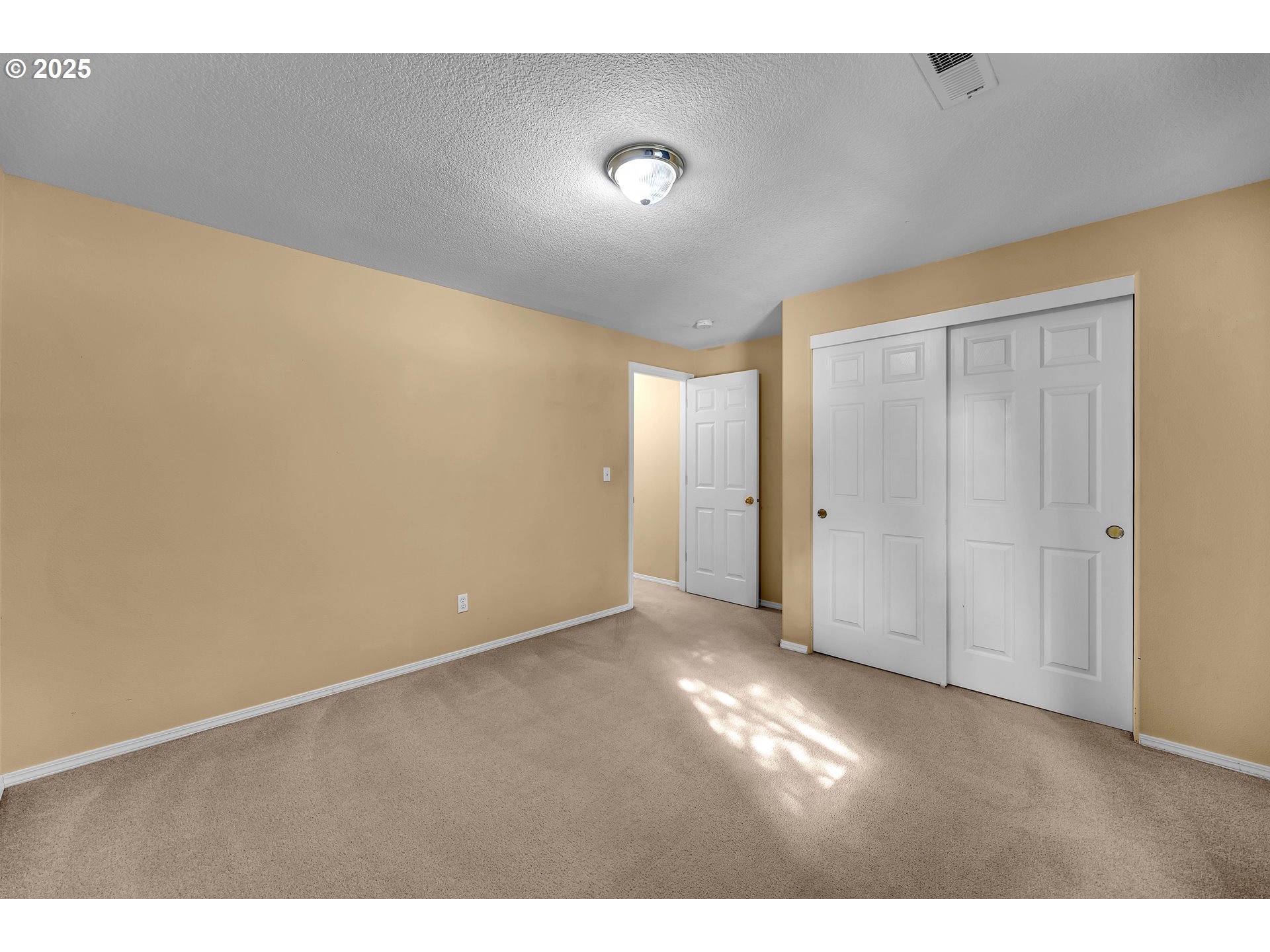 19509 Southeast 33rd Street Camas, WA 98607 - Photo 24 of 37 a view of an empty room