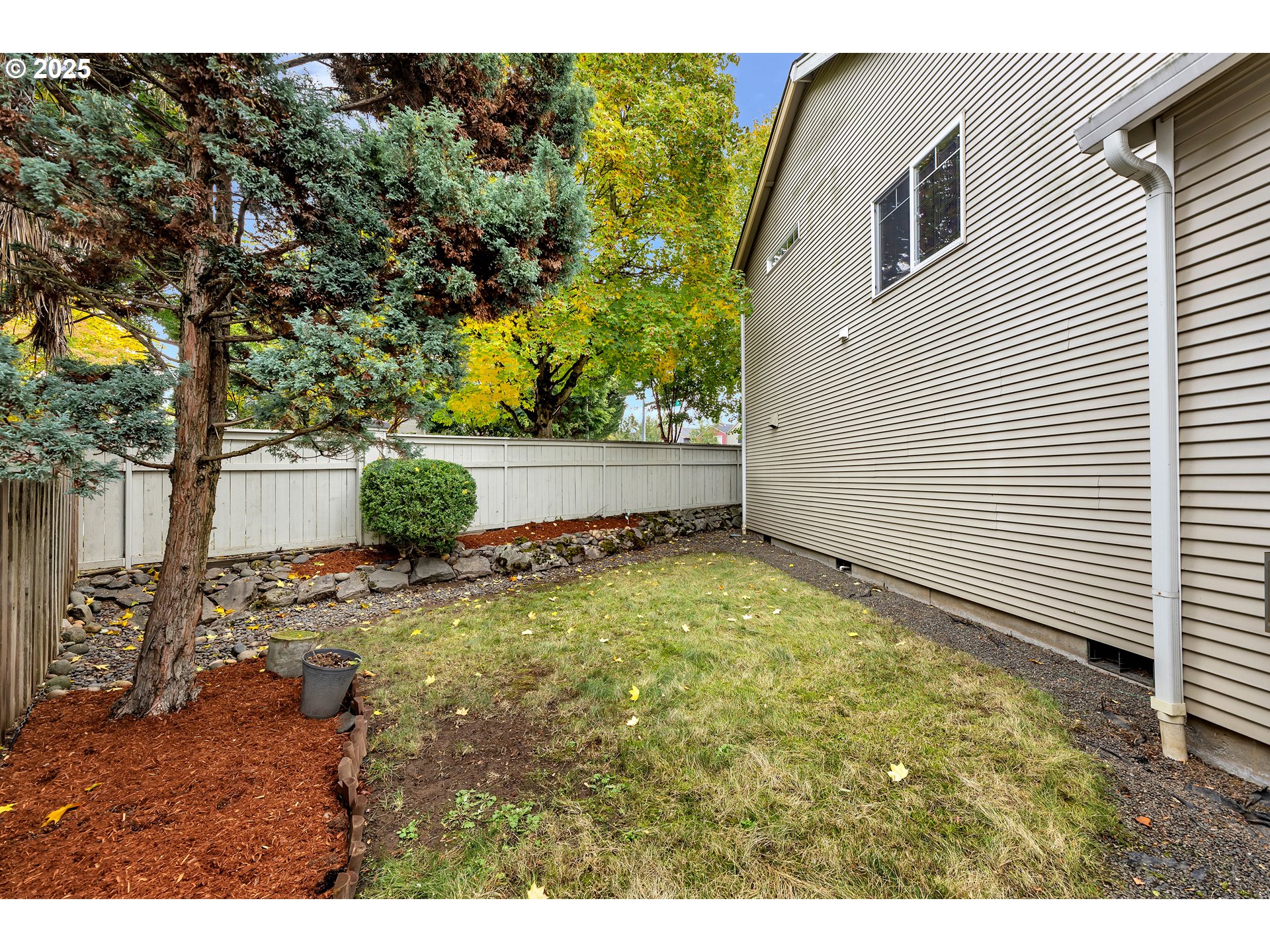 19509 Southeast 33rd Street Camas, WA 98607 - Photo 34 of 37 a view of outdoor space and yard