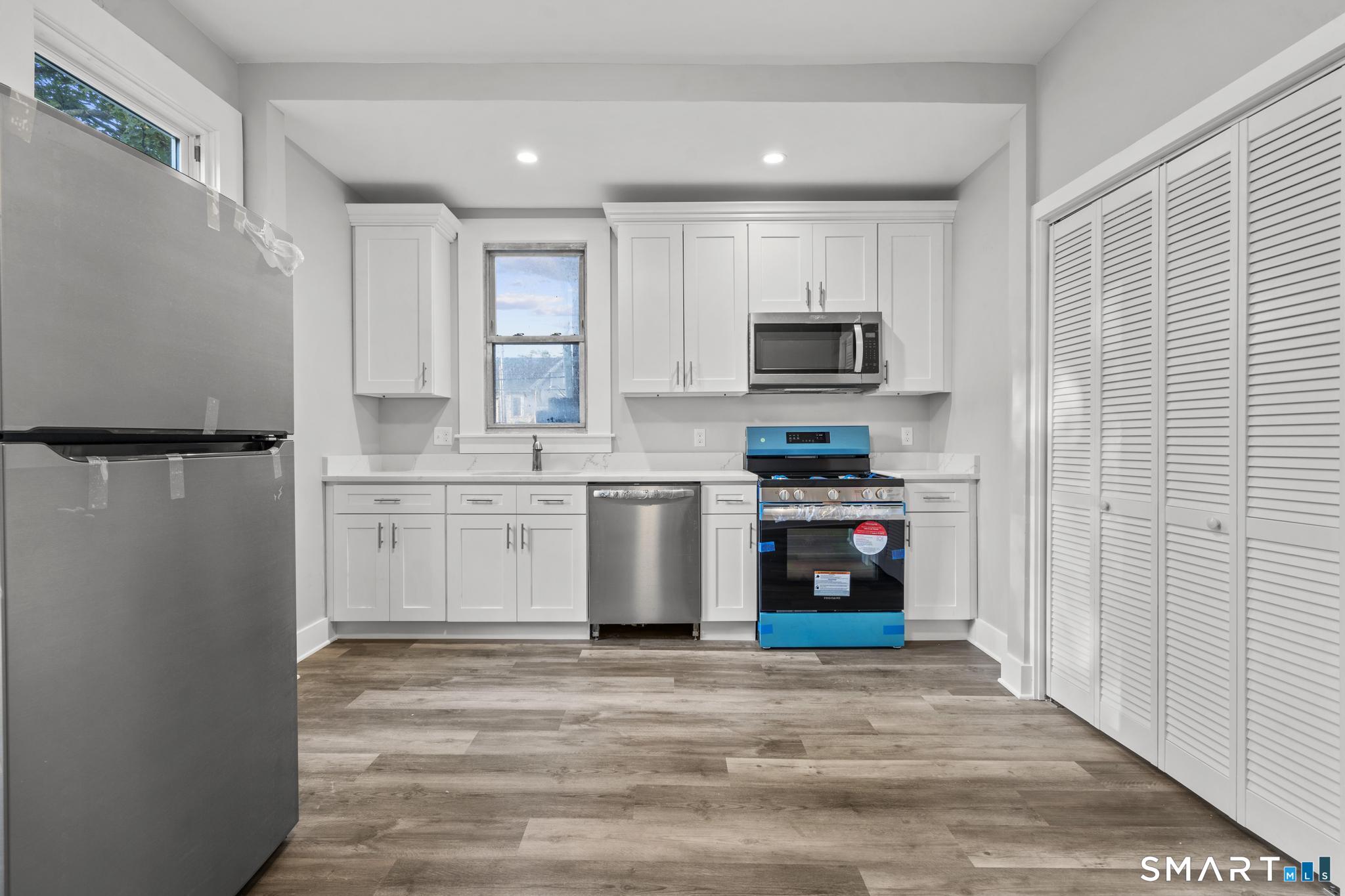 548 Ferry Street, Unit 1 New Haven, CT 06513 - Photo 3 of 20