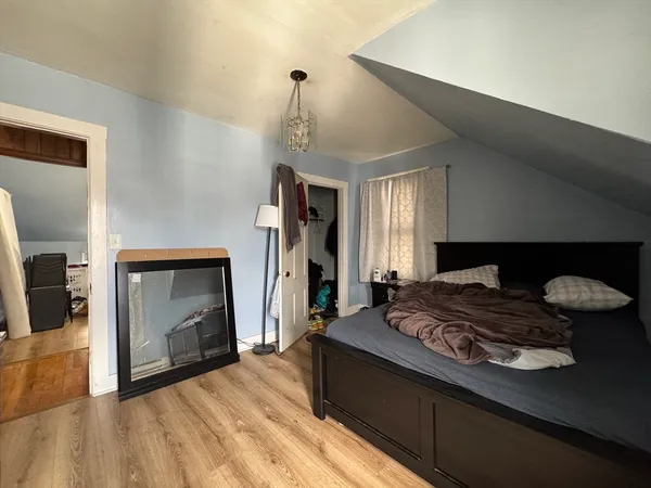 $2,300 | 631 Walnut Street, Unit 3, Fall River, MA 02720