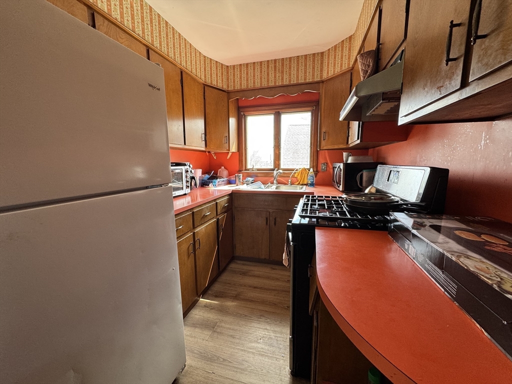 631 Walnut Street, Unit 3 Fall River, MA 02720 - Photo 5 of 17