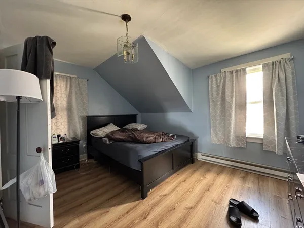 $2,300 | 631 Walnut Street, Unit 3, Fall River, MA 02720