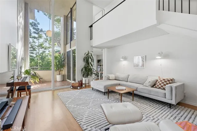 $945,000 | 5658 Ravenspur Drive, Unit 208, Rancho Palos Verdes, CA 90275