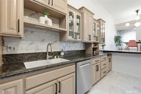 $945,000 | 5658 Ravenspur Drive, Unit 208, Rancho Palos Verdes, CA 90275