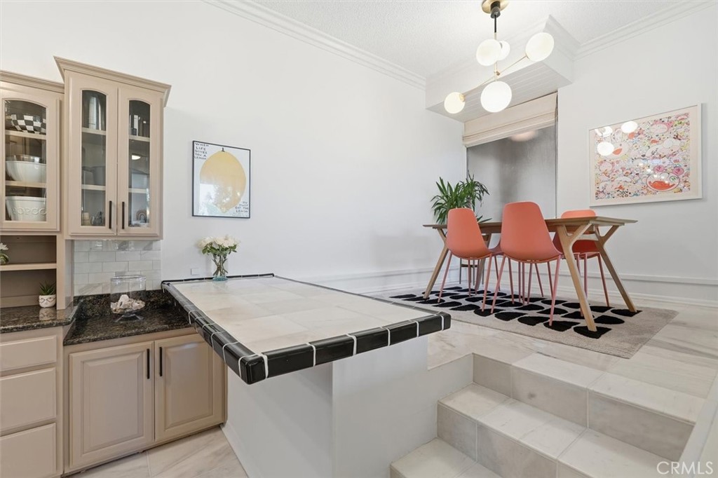 5658 Ravenspur Drive, Unit 208 Rancho Palos Verdes, CA 90275 - Photo 24 of 58 Dining room (prior owner used as family room)