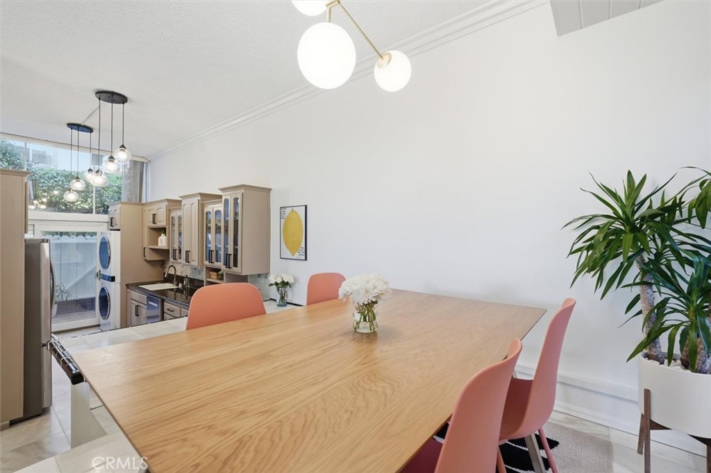 5658 Ravenspur Drive, Unit 208 Rancho Palos Verdes, CA 90275 - Photo 27 of 58 Dining room (prior owner used as family room)