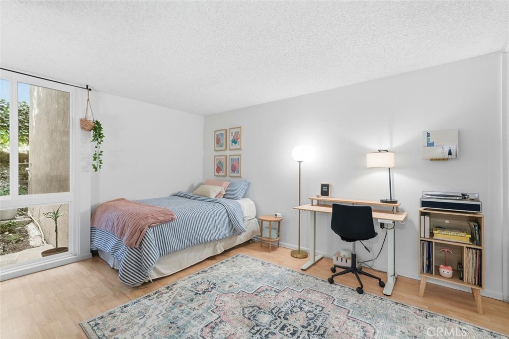 5658 Ravenspur Drive, Unit 208 Rancho Palos Verdes, CA 90275 - Photo 38 of 58 2 of 3 upstair bedrooms