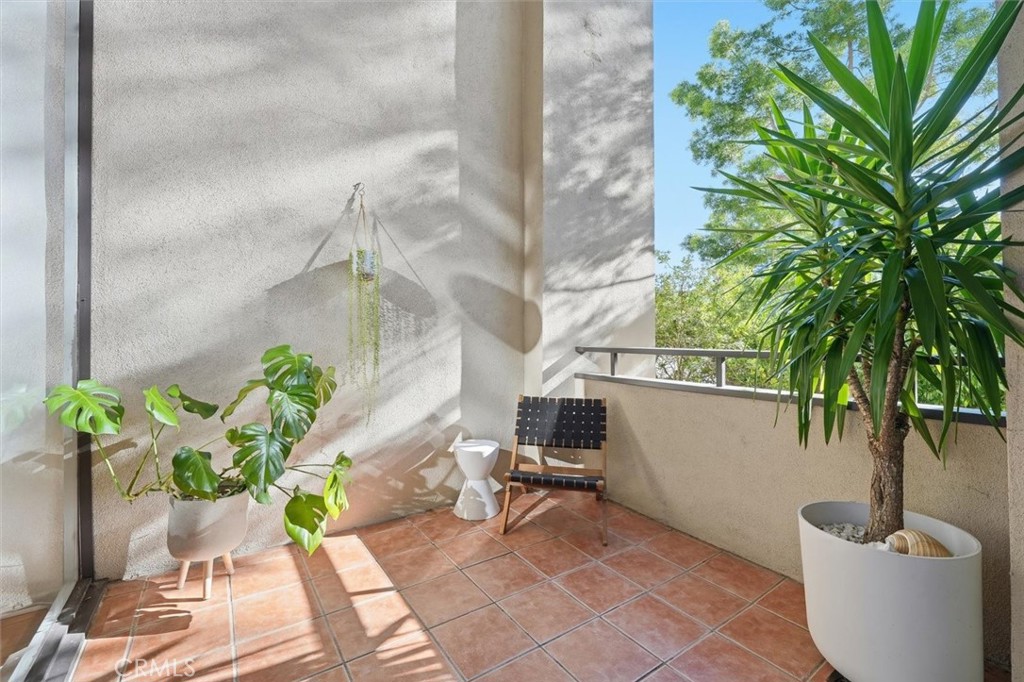 5658 Ravenspur Drive, Unit 208 Rancho Palos Verdes, CA 90275 - Photo 5 of 58 Balcony off living room