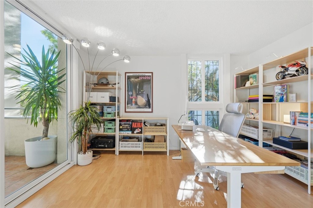 5658 Ravenspur Drive, Unit 208 Rancho Palos Verdes, CA 90275 - Photo 8 of 58 Downstairs bedroom