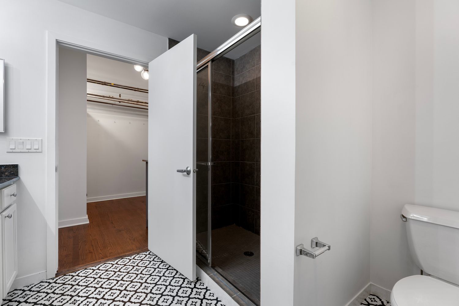 1001 West 15th Street, Unit 318 Chicago, IL 60608 - Photo 10 of 32