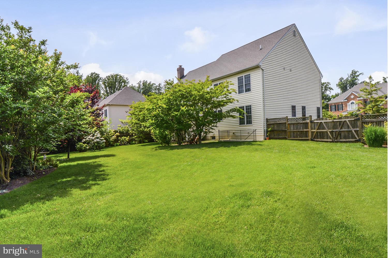 505 Tremont Circle Annapolis, MD 21409 - Photo 3 of 30 a front view of a house with garden