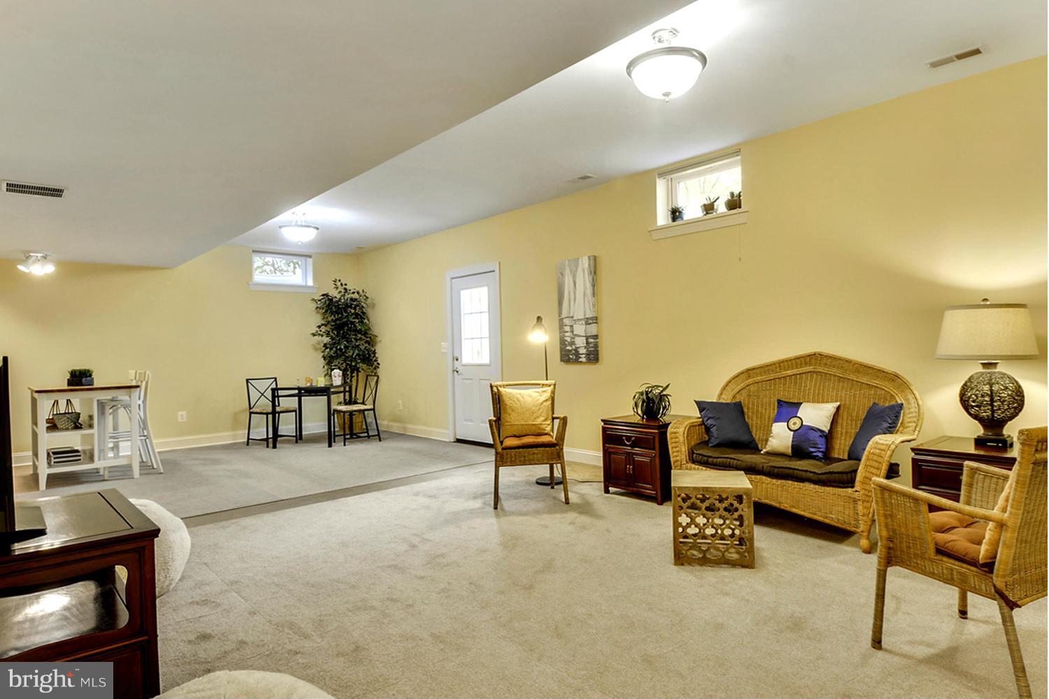 505 Tremont Circle Annapolis, MD 21409 - Photo 7 of 30 a living room with furniture and wooden floor