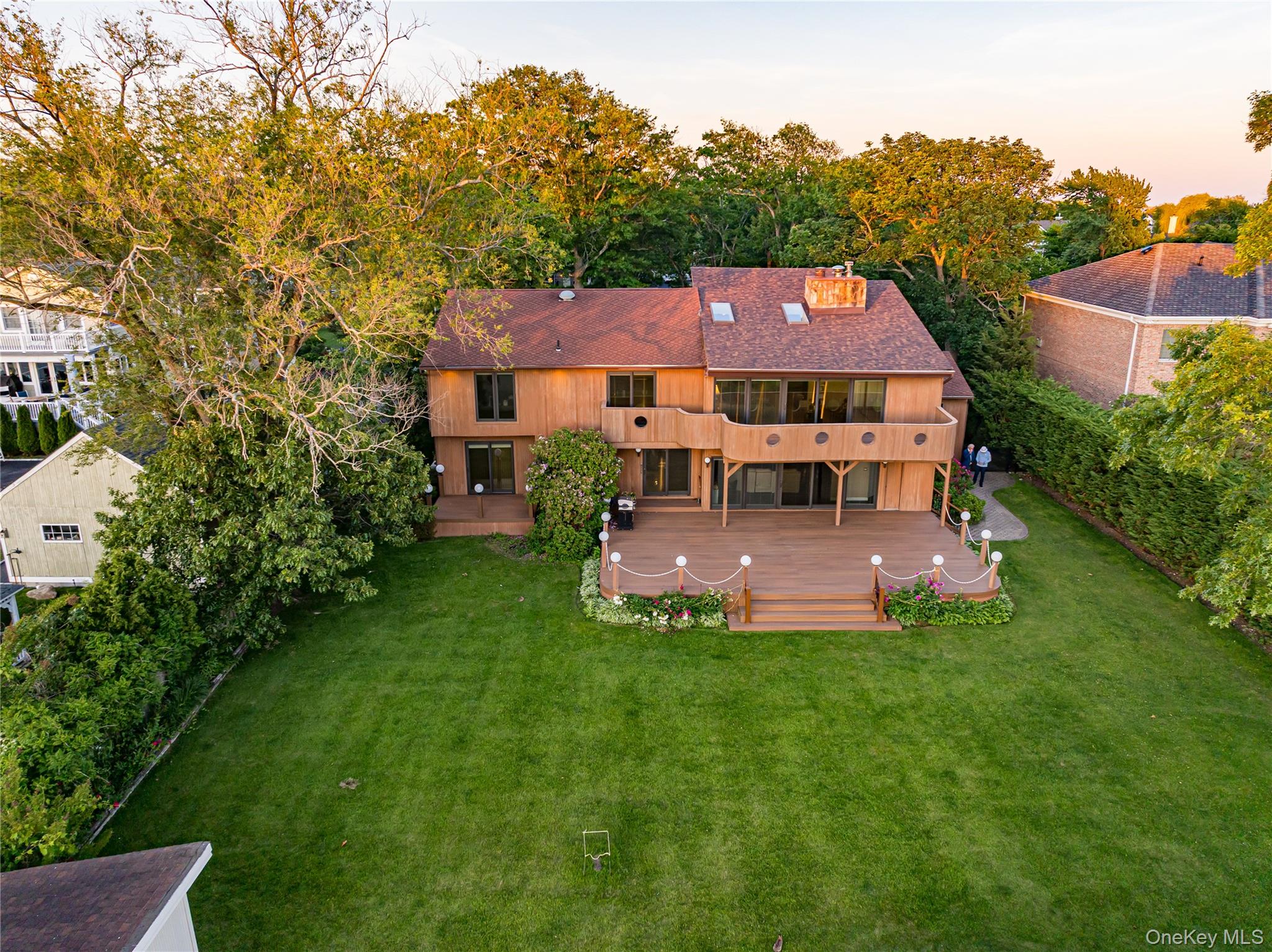 164 West Islip Road West Islip, NY 11795 - Photo 24 of 32