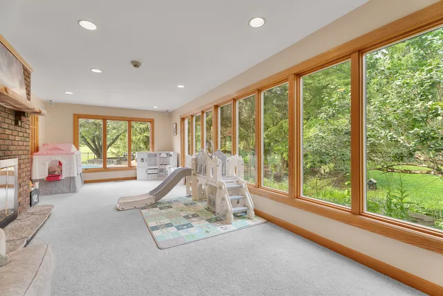 $779,900 | 1907 Cherry Valley Road, Woodstock, IL 60098