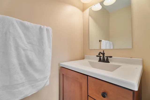 $779,900 | 1907 Cherry Valley Road, Woodstock, IL 60098