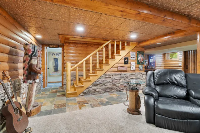 $749,900 | 1907 Cherry Valley Road, Woodstock, IL 60098