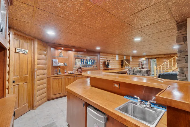 $779,900 | 1907 Cherry Valley Road, Woodstock, IL 60098