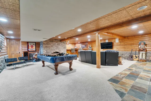 $779,900 | 1907 Cherry Valley Road, Woodstock, IL 60098