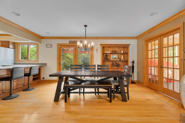 $779,900 | 1907 Cherry Valley Road, Woodstock, IL 60098