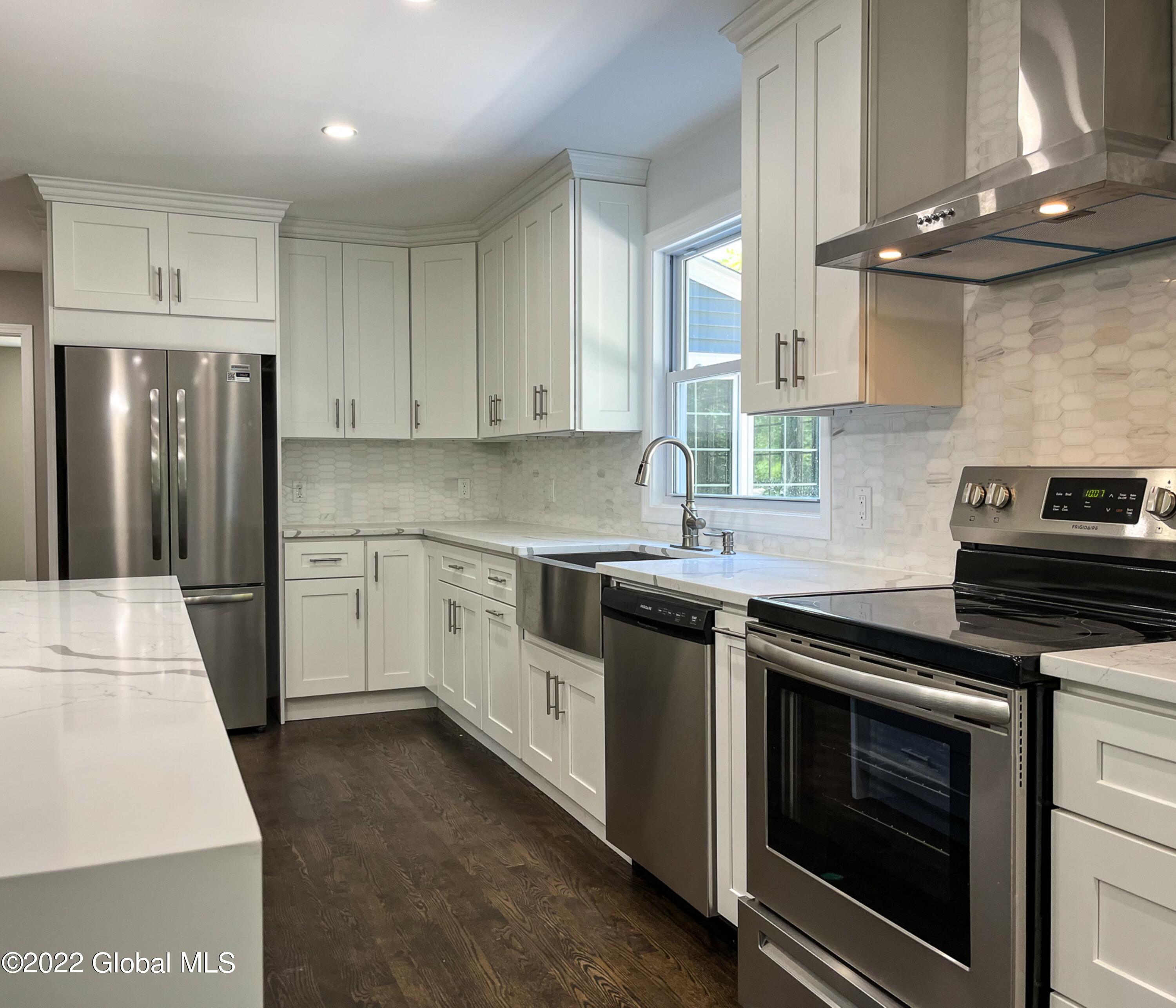 38 Nott Road Rexford, NY 12148 - Photo 8 of 37 C_Kitchen_7 (Custom)