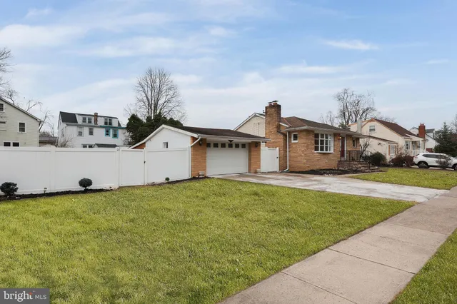 $425,000 | 105 Kentucky Avenue, Hamilton, NJ 08619