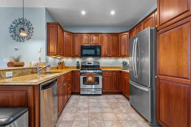 $524,900 | 52 Main Street, Unit 402, Nashua, NH 03064