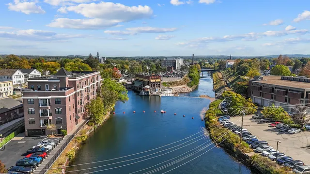 $524,900 | 52 Main Street, Unit 402, Nashua, NH 03064