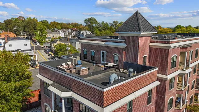 $524,900 | 52 Main Street, Unit 402, Nashua, NH 03064