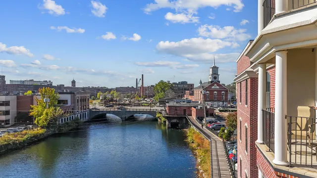 $524,900 | 52 Main Street, Unit 402, Nashua, NH 03064